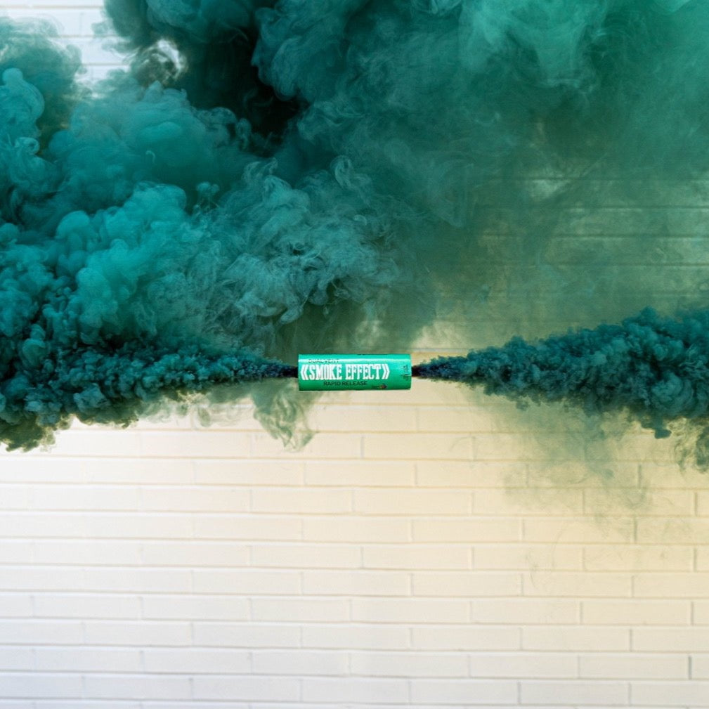 What are the Best Smoke Bombs for Photography? – Peacock Smoke