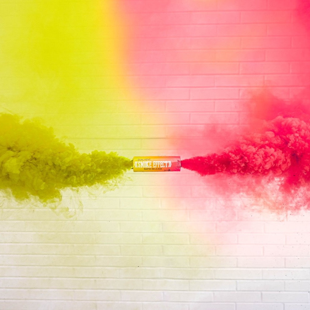 What are the Best Smoke Bombs for Photography? – Peacock Smoke